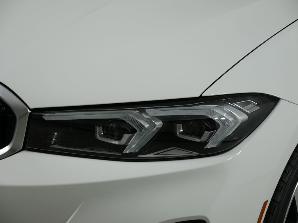 Thumbnail: 2025 BMW 3 Series - 24