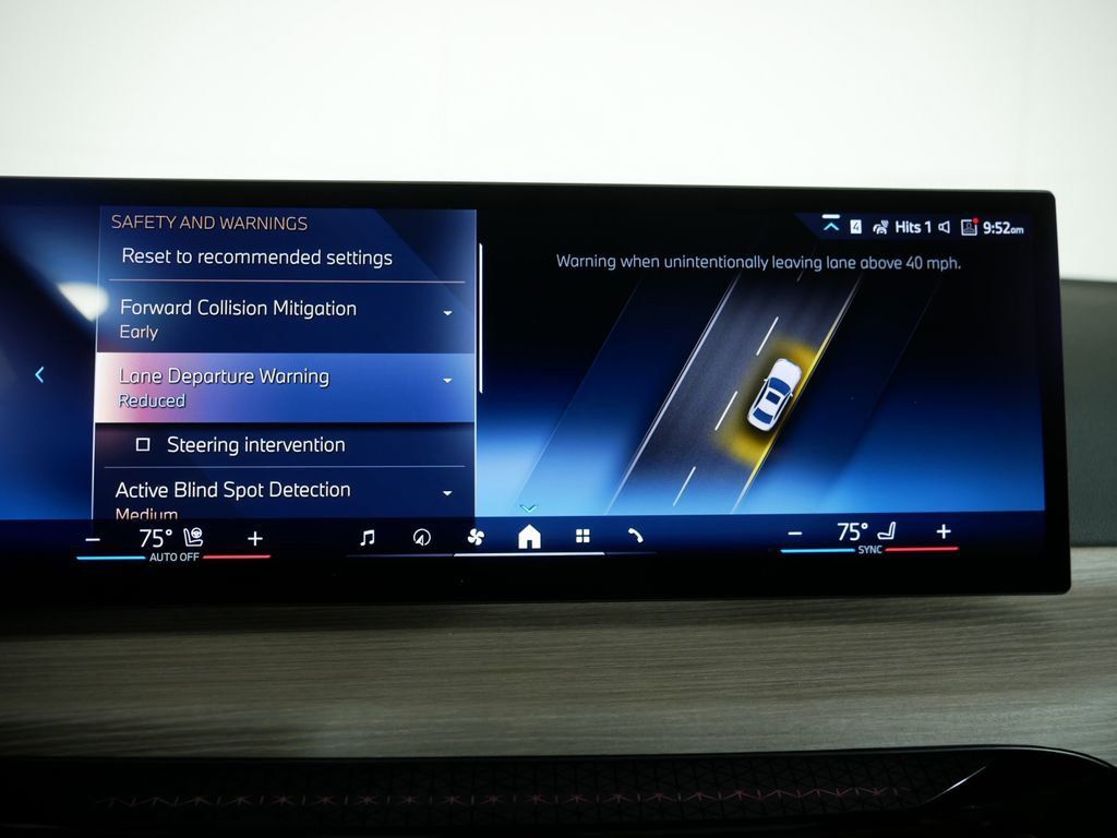 Thumbnail: 2025 BMW 3 Series - 44