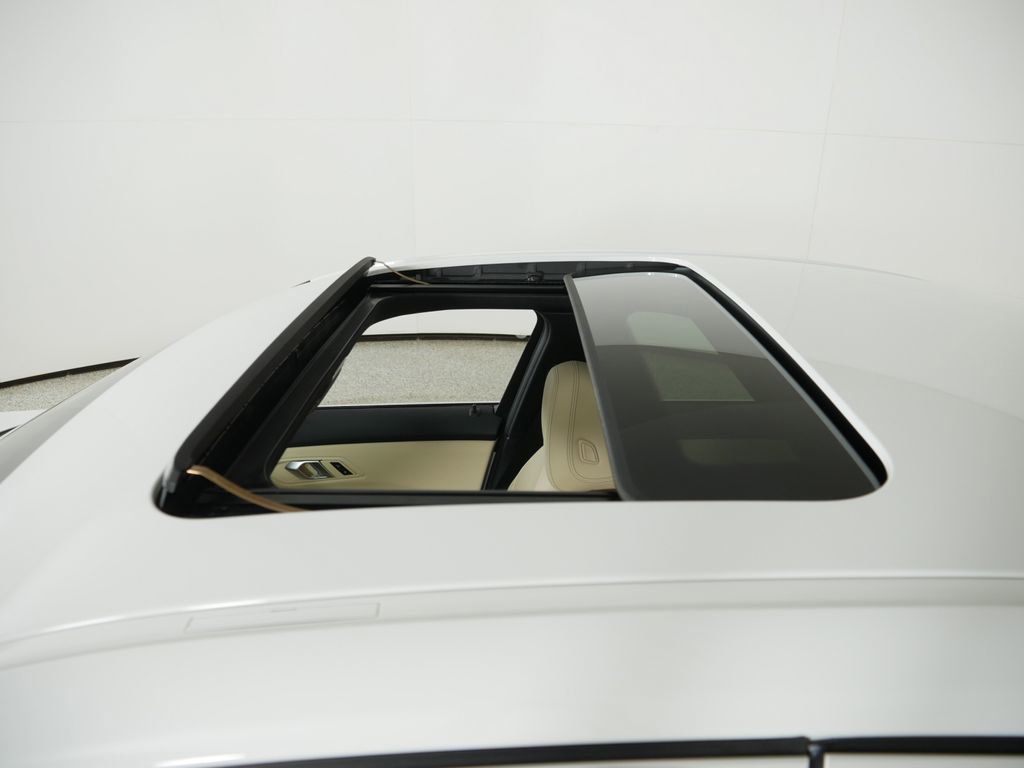 Thumbnail: 2025 BMW 3 Series - 27