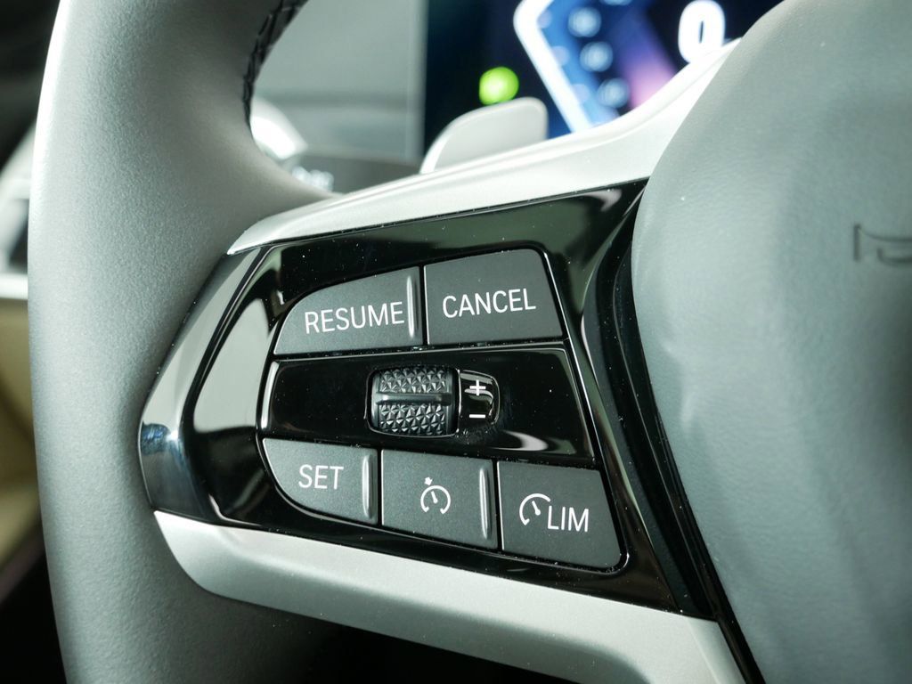 Thumbnail: 2025 BMW 3 Series - 39