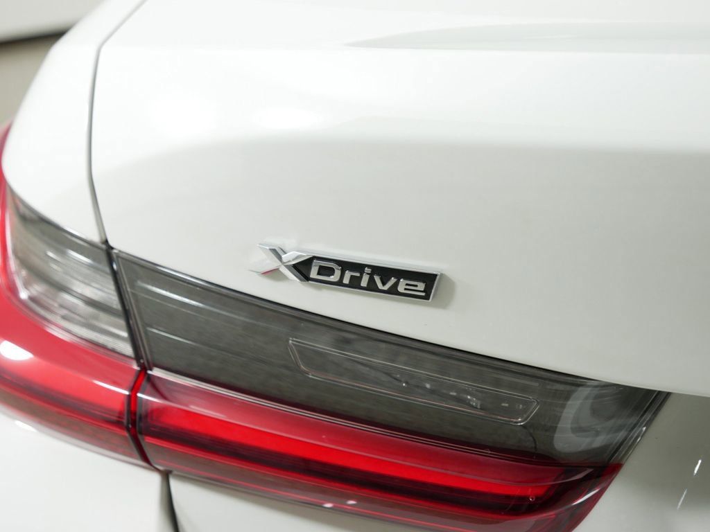 Thumbnail: 2025 BMW 3 Series - 20