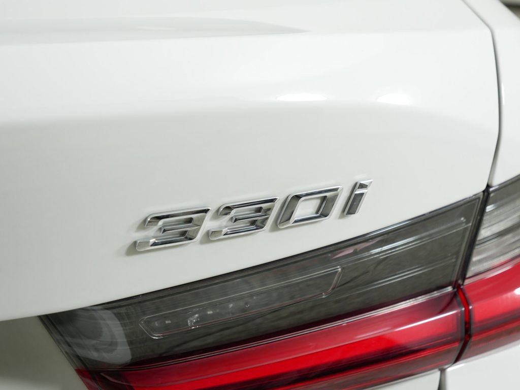 Thumbnail: 2025 BMW 3 Series - 19