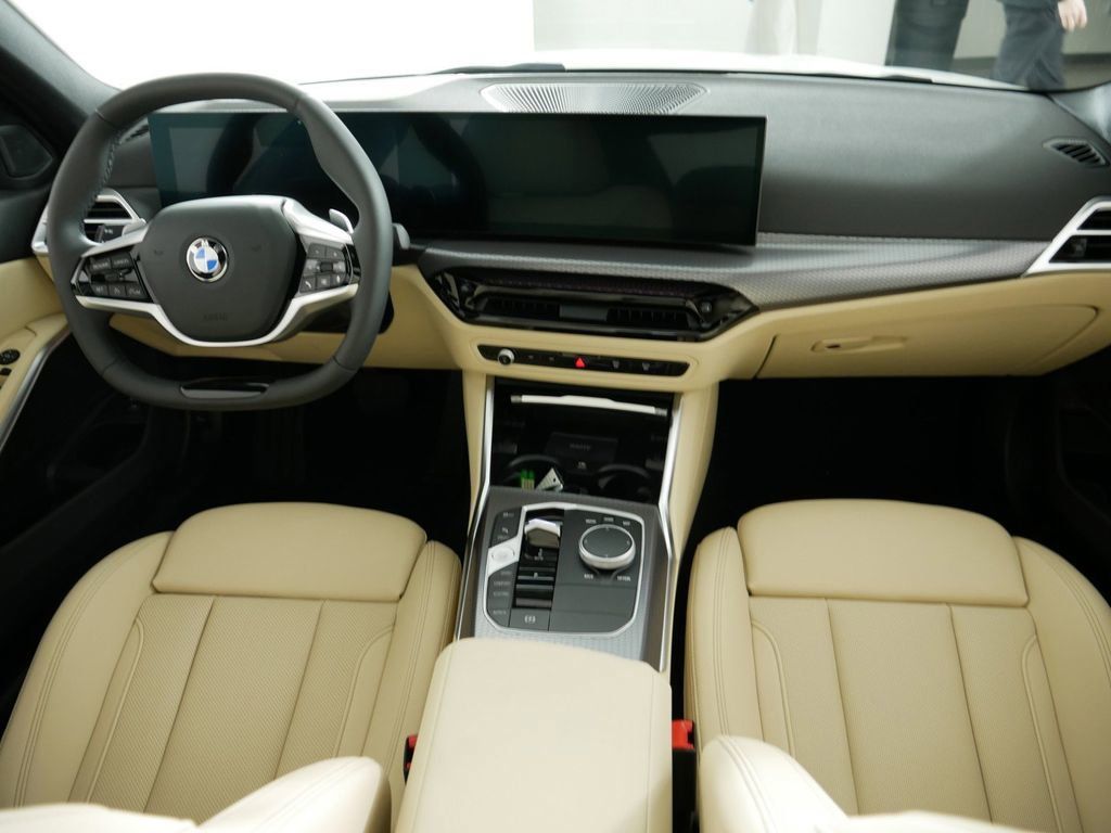 Thumbnail: 2025 BMW 3 Series - 2