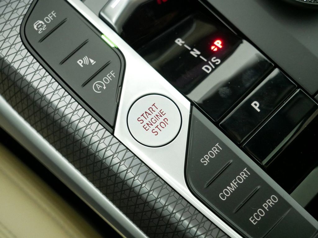 Thumbnail: 2025 BMW 3 Series - 14