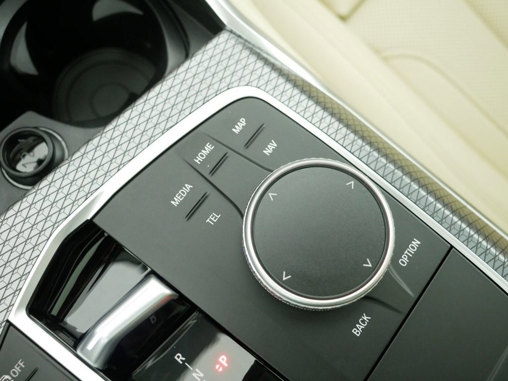 Thumbnail: 2025 BMW 3 Series - 48