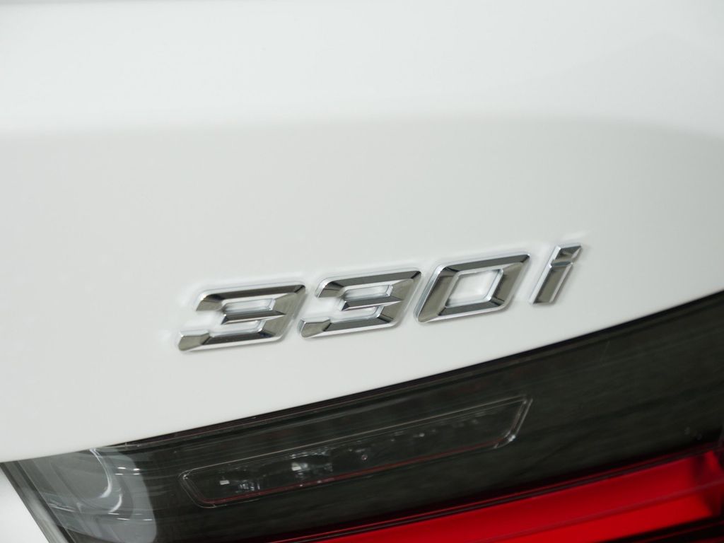 2025 BMW 3 Series 330i xDrive 22