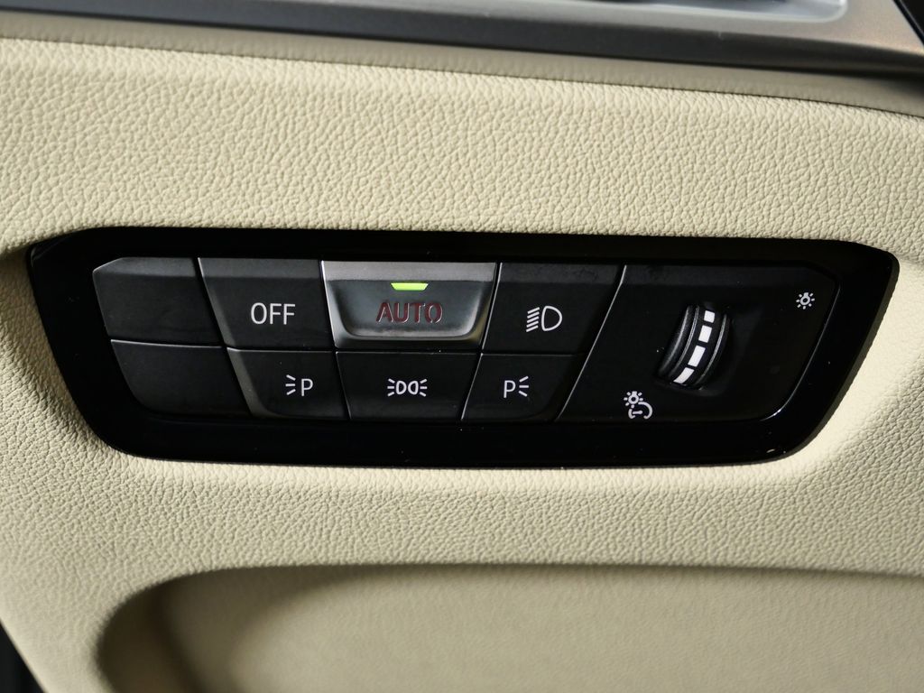 Thumbnail: 2025 BMW 3 Series - 40