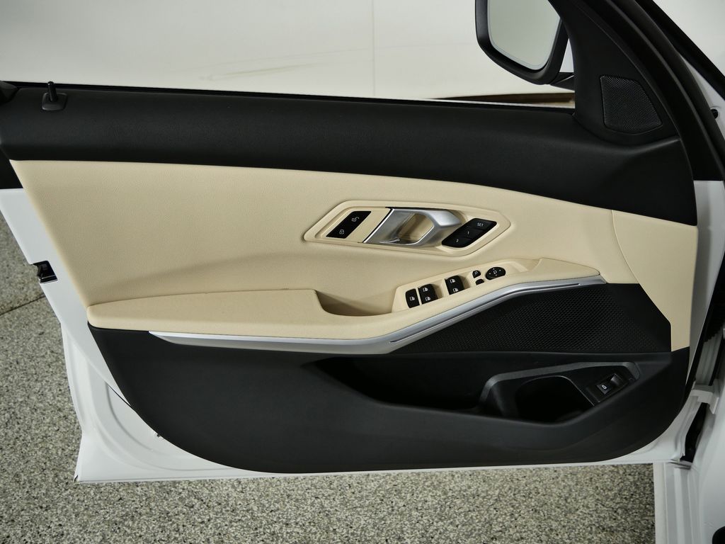 Thumbnail: 2025 BMW 3 Series - 35