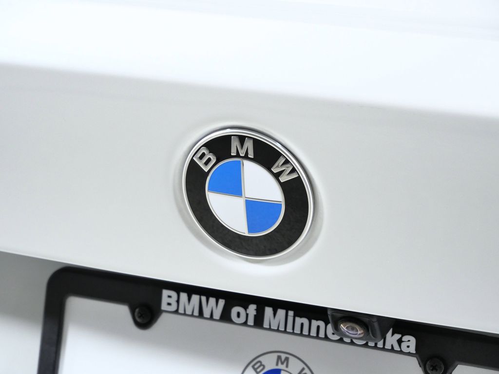 Thumbnail: 2025 BMW 3 Series - 7