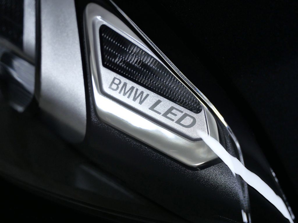 Thumbnail: 2026 BMW 3 Series - 19