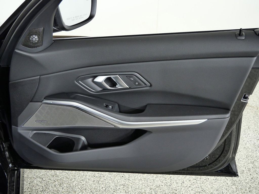 Thumbnail: 2026 BMW 3 Series - 29