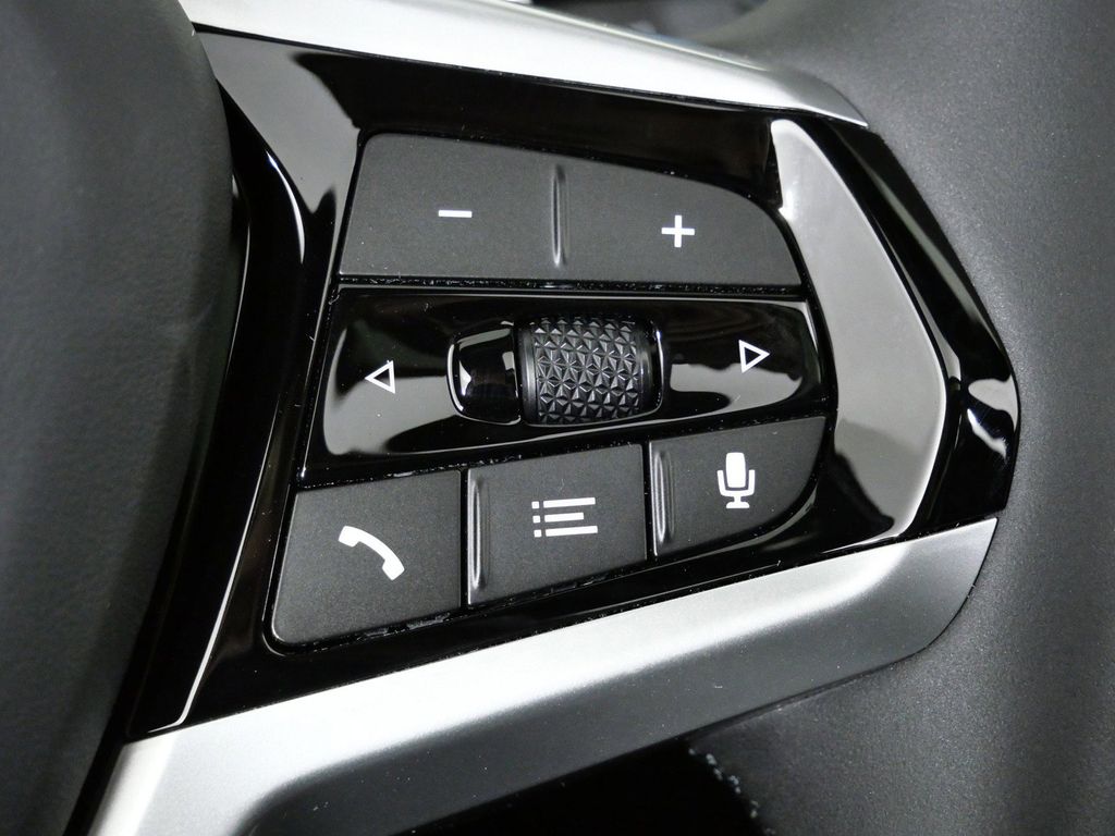 Thumbnail: 2026 BMW 3 Series - 44