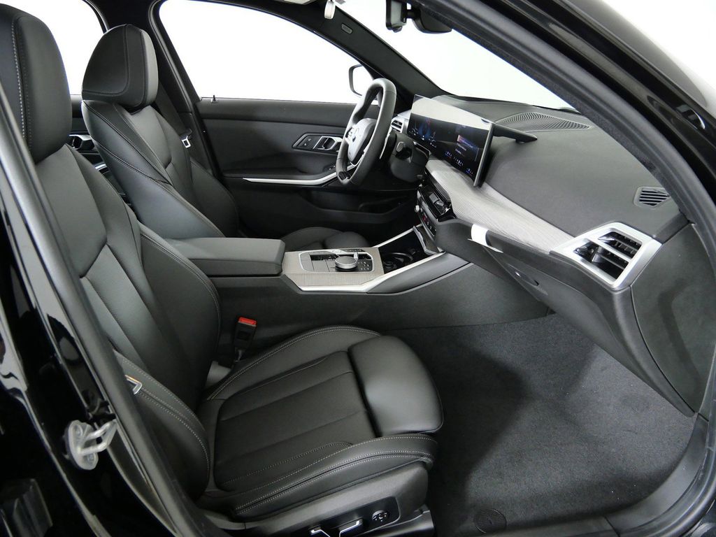 Thumbnail: 2026 BMW 3 Series - 9
