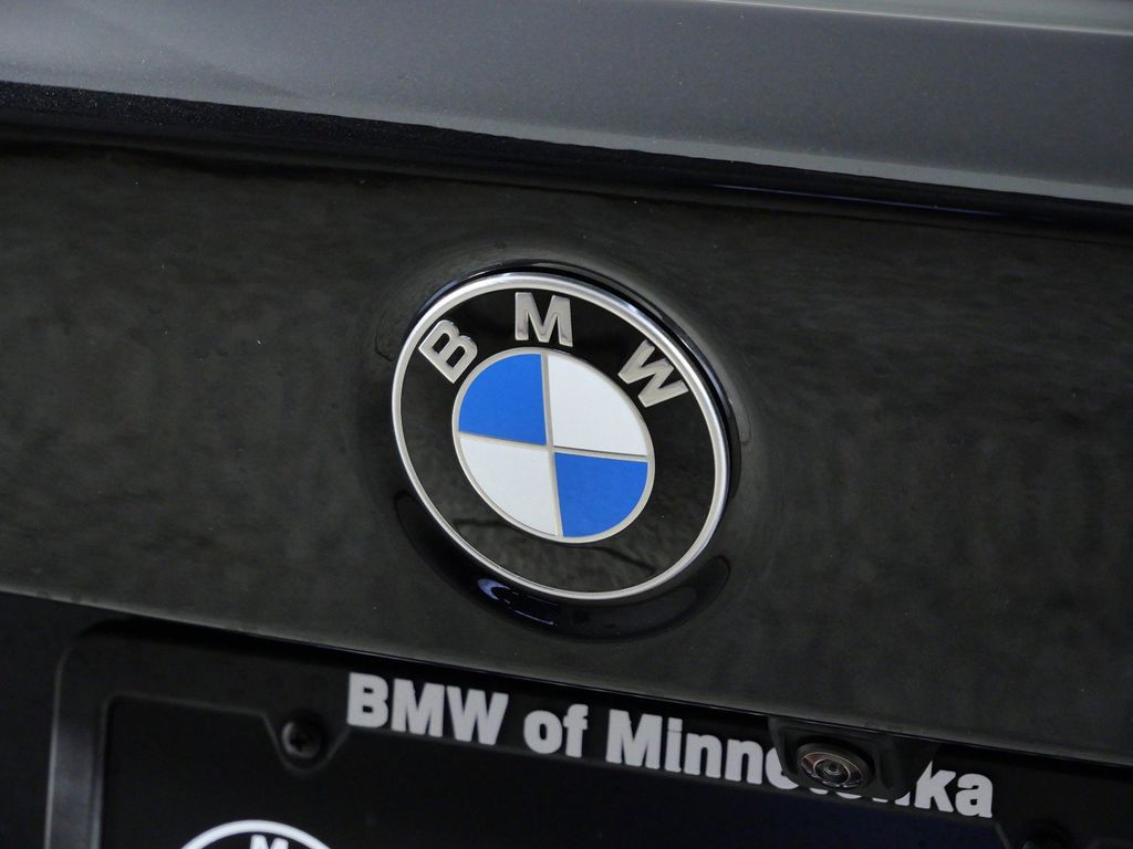 Thumbnail: 2026 BMW 3 Series - 7