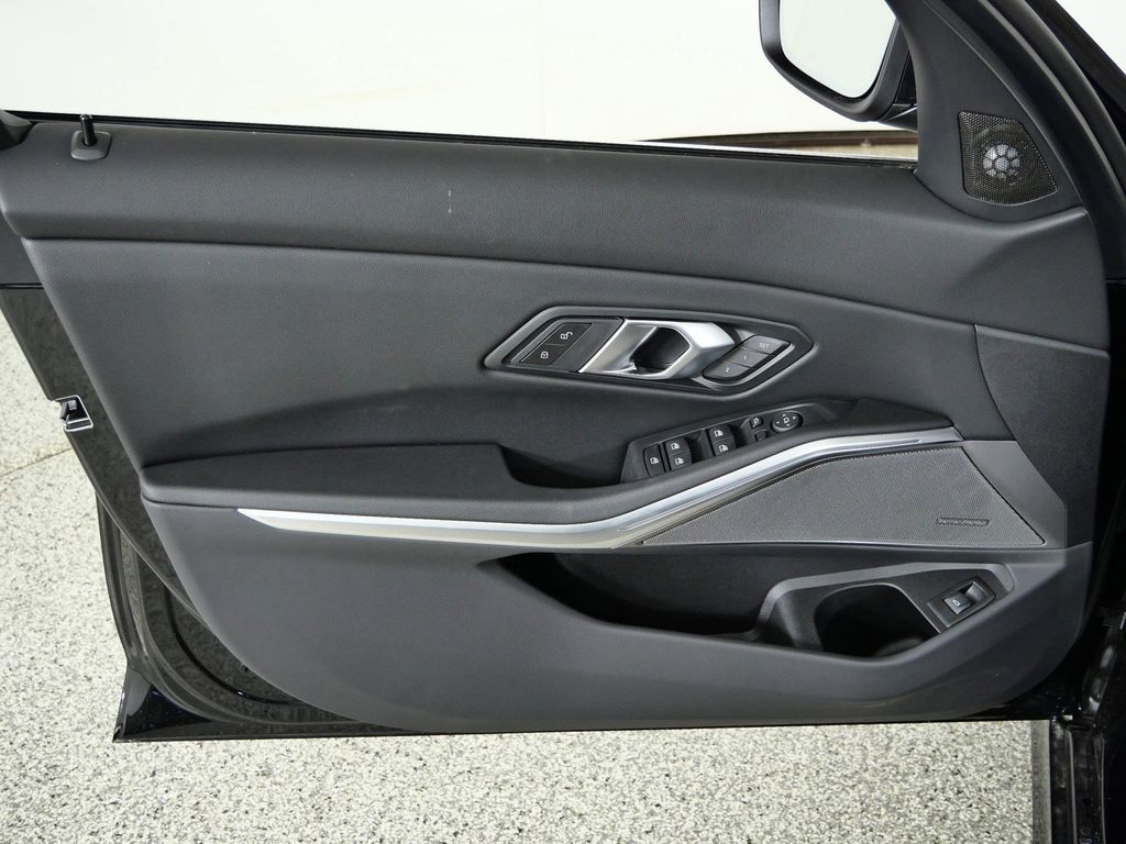 Thumbnail: 2026 BMW 3 Series - 37