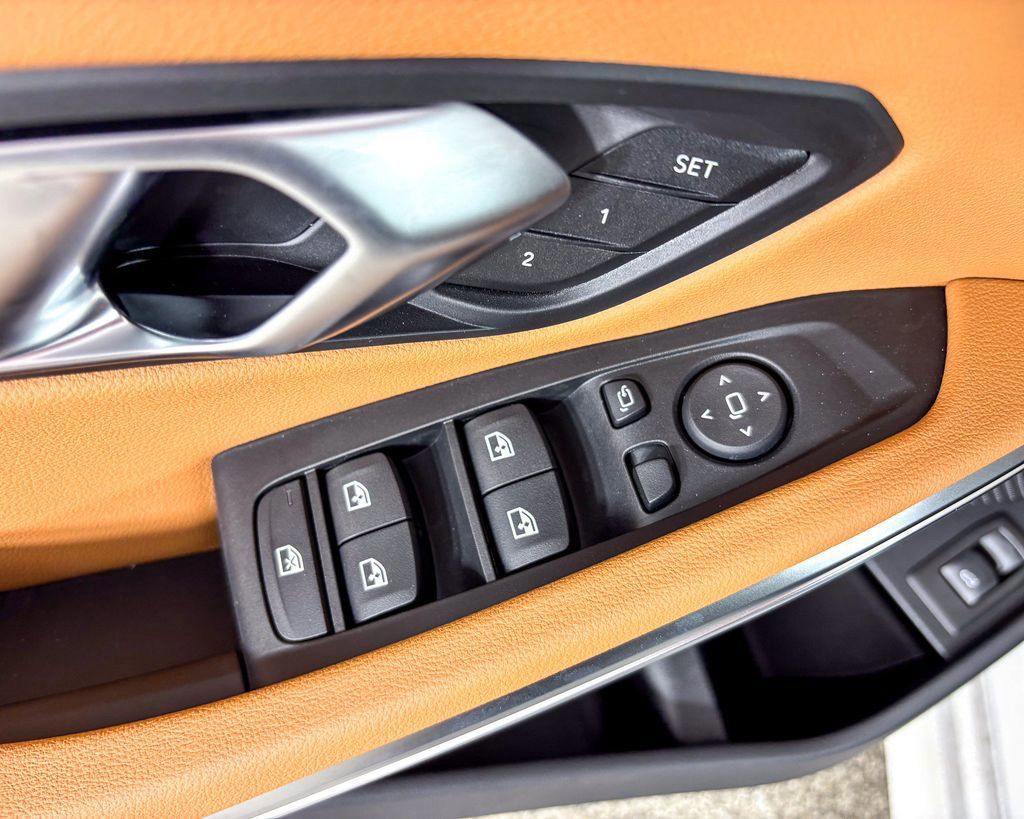 Thumbnail: 2025 BMW 3 Series - 36