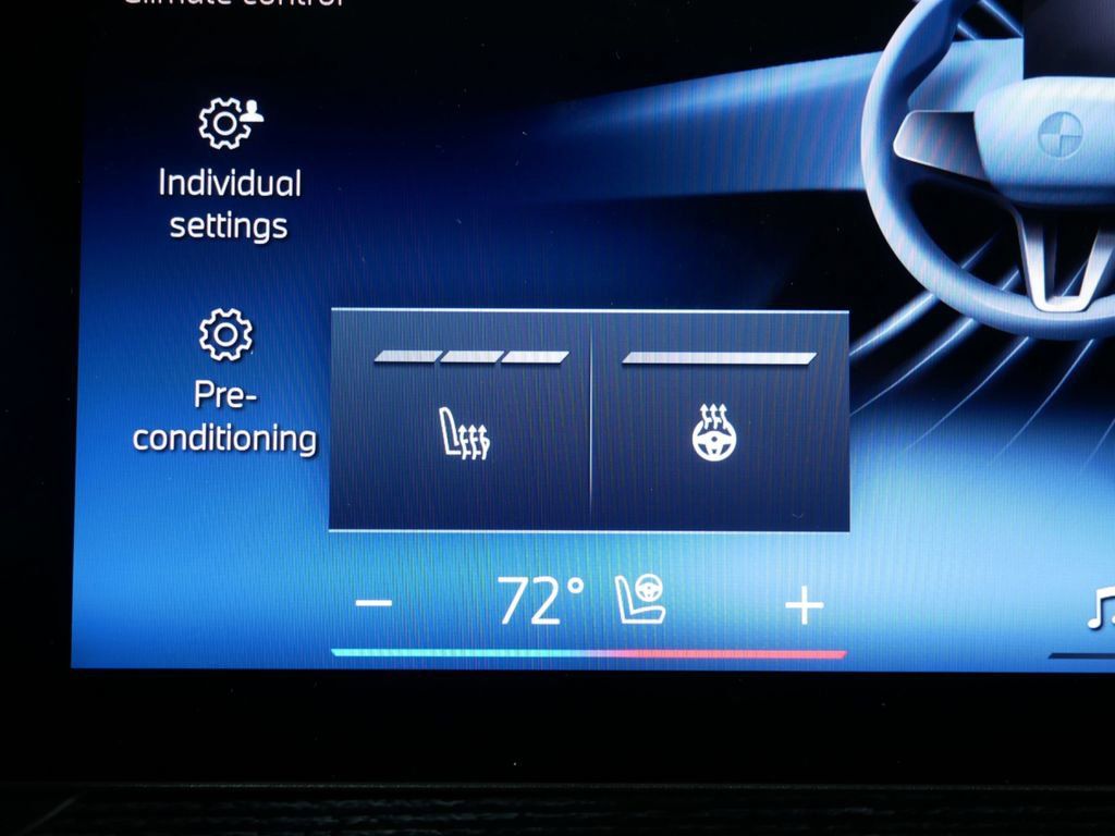 Thumbnail: 2025 BMW 3 Series - 12