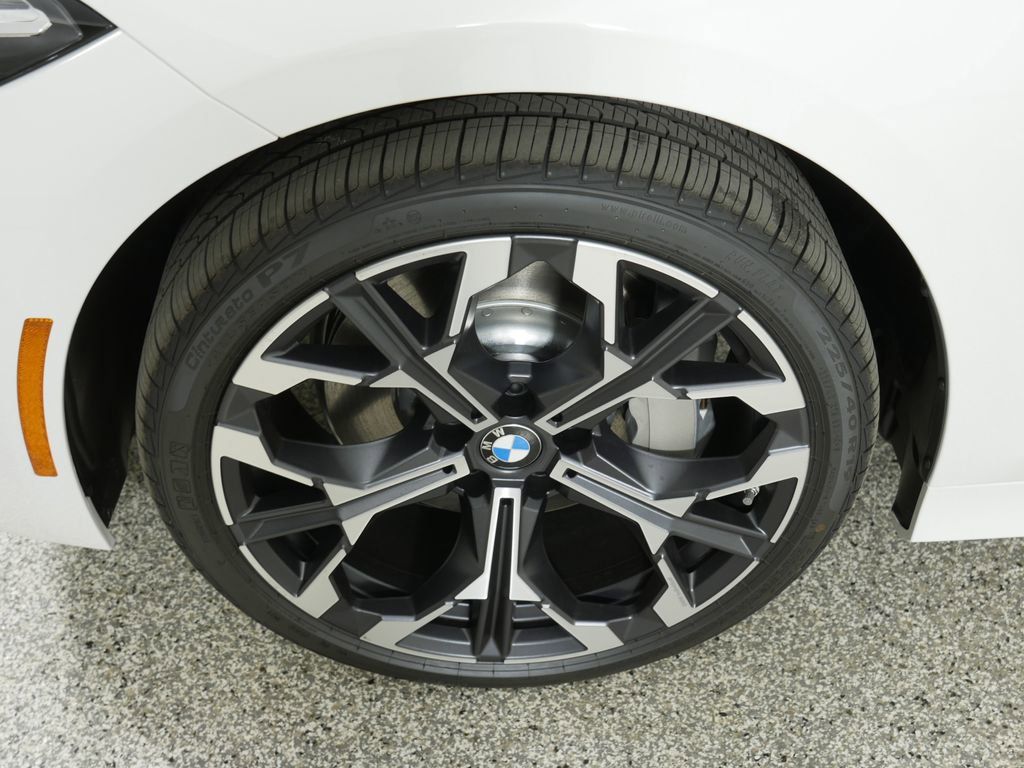 Thumbnail: 2025 BMW 3 Series - 8