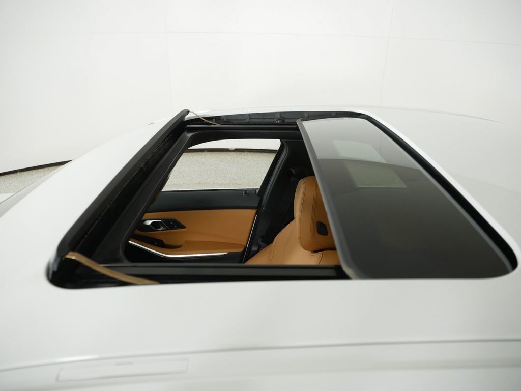 Thumbnail: 2025 BMW 3 Series - 28