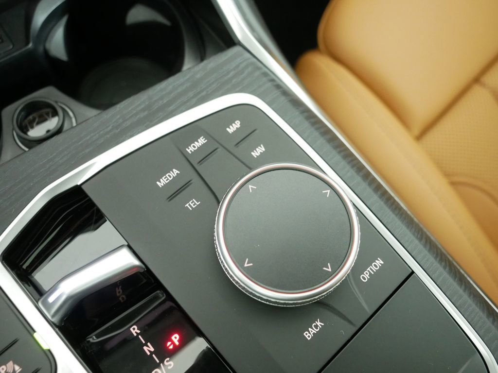 Thumbnail: 2025 BMW 3 Series - 50