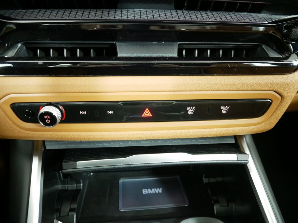 Thumbnail: 2025 BMW 3 Series - 48