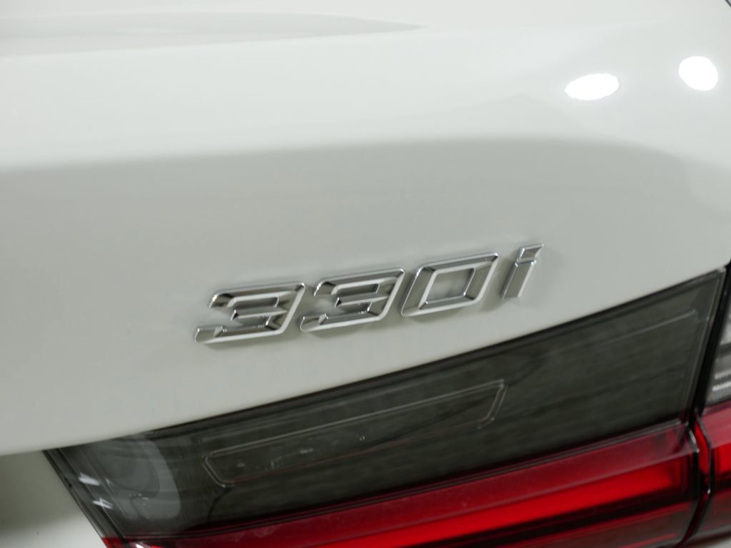 Thumbnail: 2025 BMW 3 Series - 22