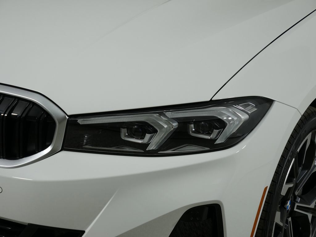 Thumbnail: 2025 BMW 3 Series - 26