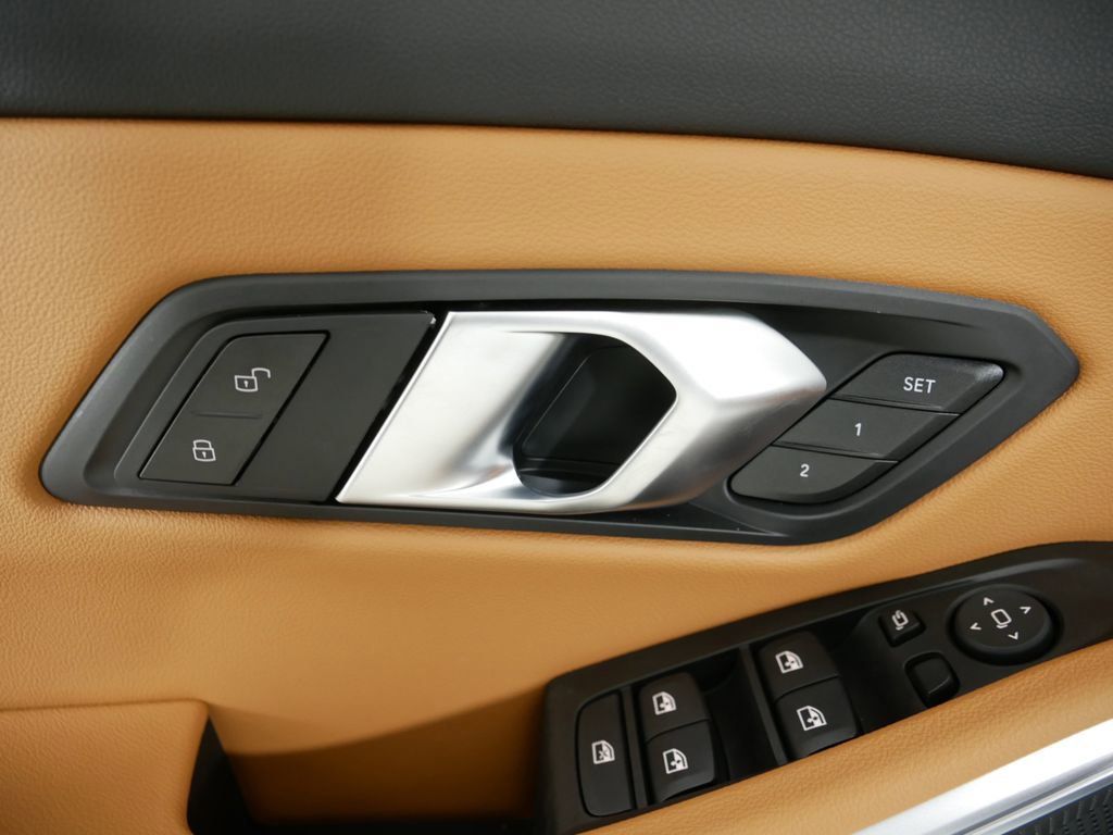 Thumbnail: 2025 BMW 3 Series - 37