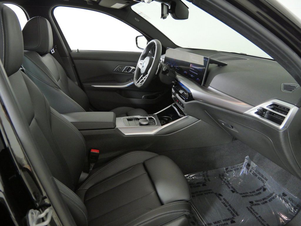Thumbnail: 2025 BMW 3 Series - 9
