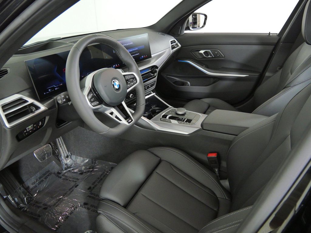 Thumbnail: 2025 BMW 3 Series - 38