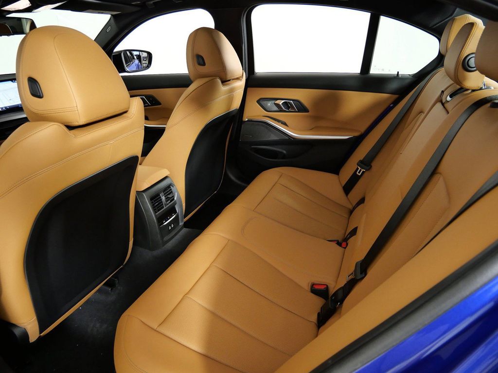 Thumbnail: 2026 BMW 3 Series - 35
