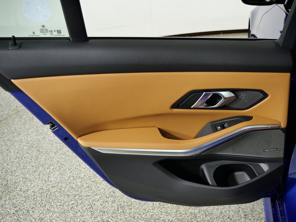 Thumbnail: 2026 BMW 3 Series - 34