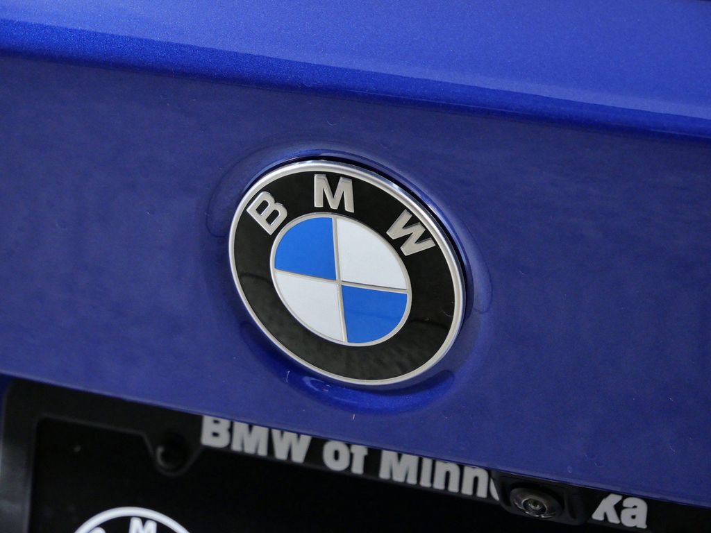 Thumbnail: 2026 BMW 3 Series - 6