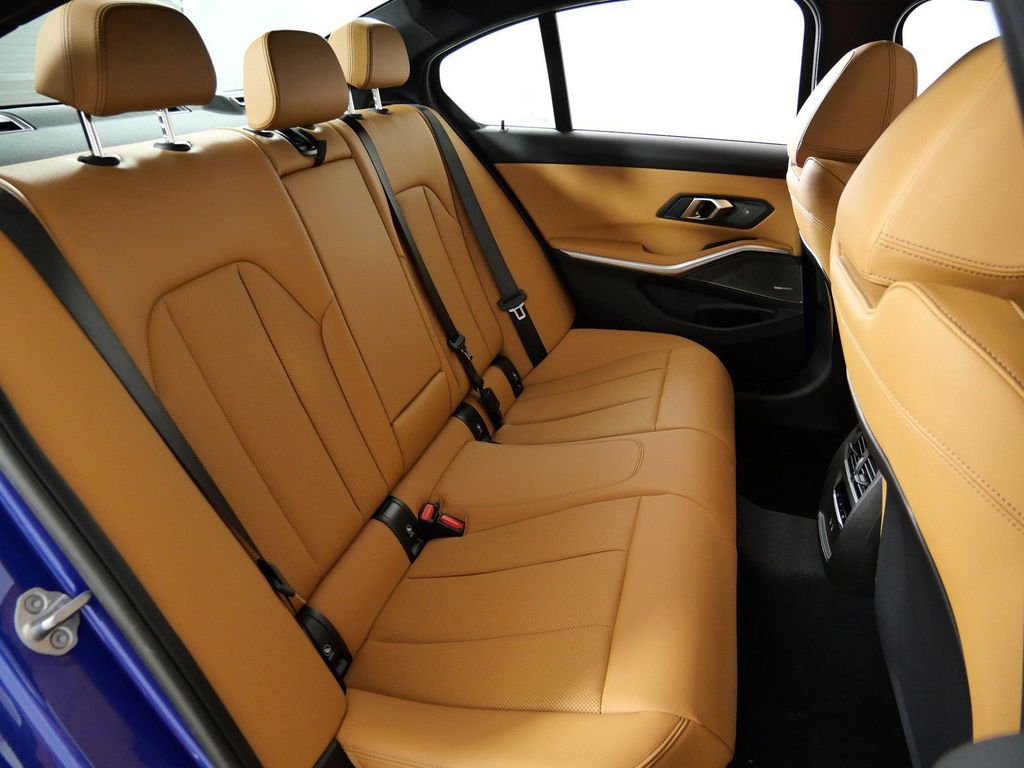 Thumbnail: 2026 BMW 3 Series - 32
