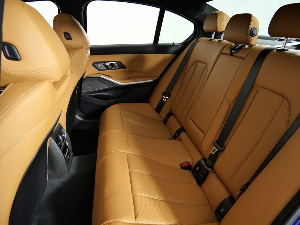 Thumbnail: 2026 BMW 3 Series - 36