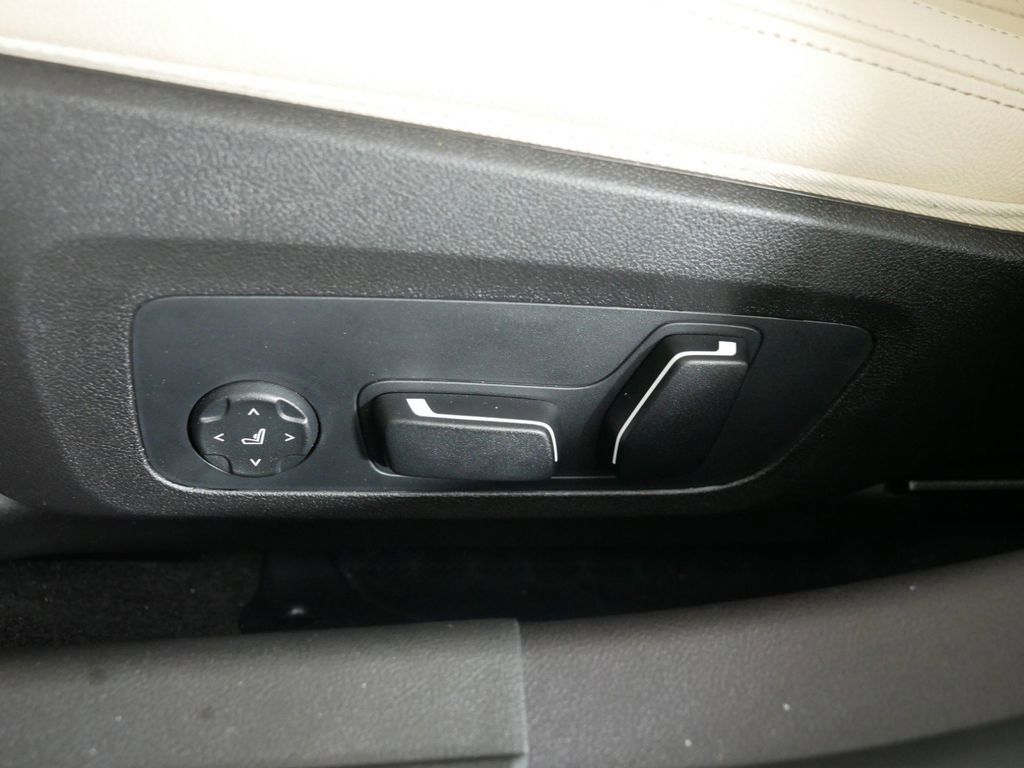 Thumbnail: 2025 BMW 3 Series - 40