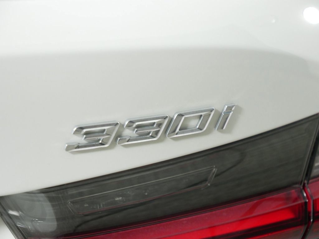 Thumbnail: 2025 BMW 3 Series - 22