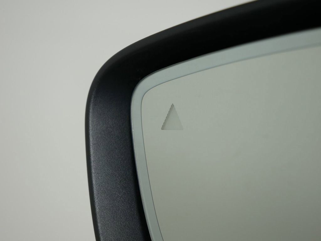 Thumbnail: 2025 BMW 3 Series - 39