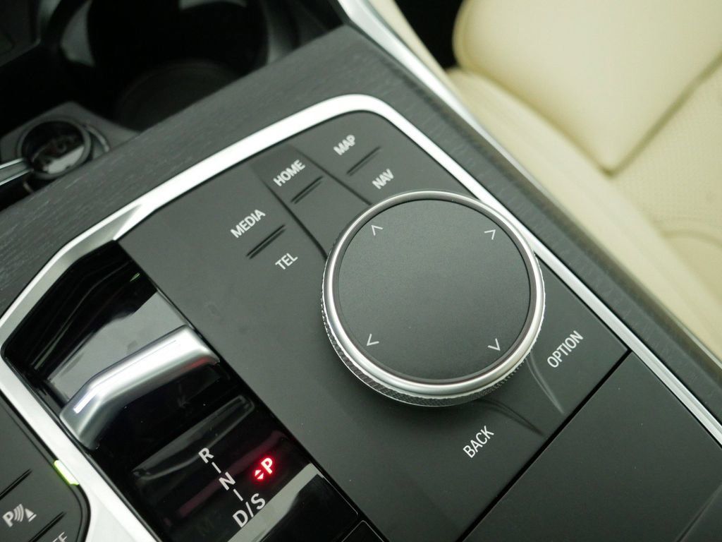 Thumbnail: 2025 BMW 3 Series - 52