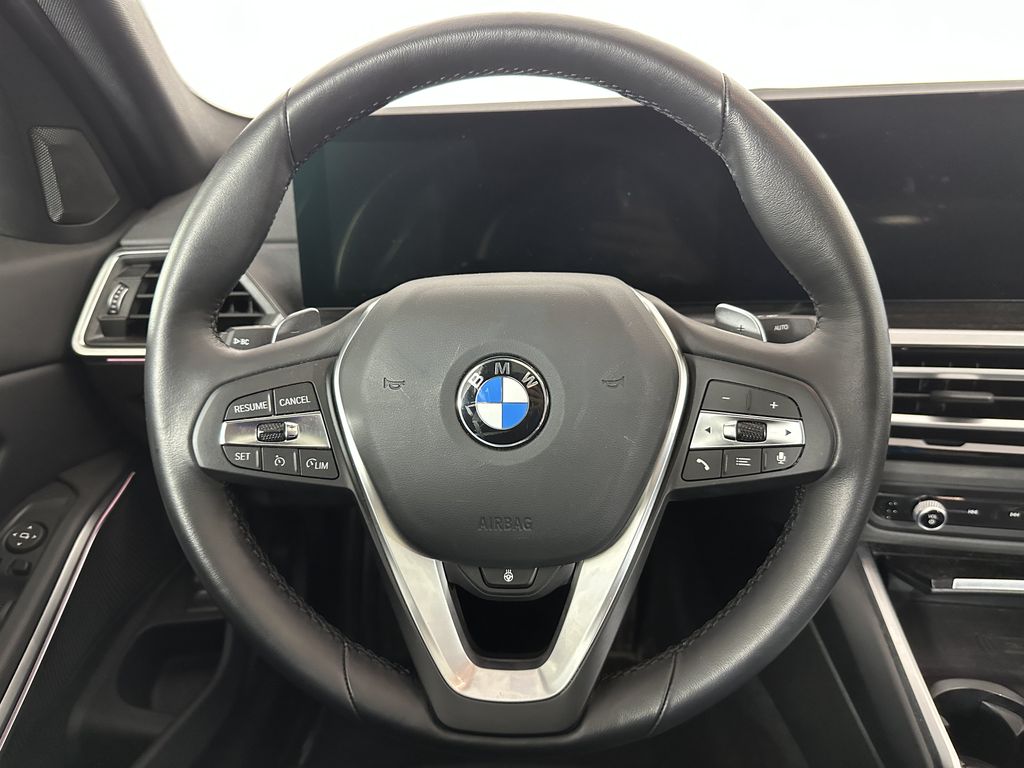 Thumbnail: 2023 BMW 3 Series - 2
