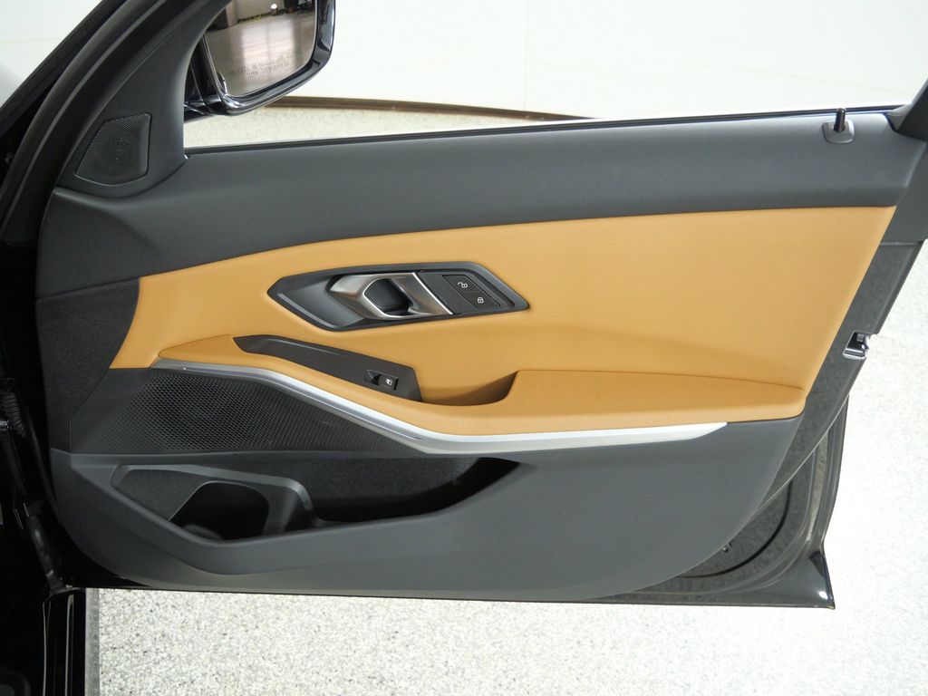 Thumbnail: 2024 BMW 3 Series - 29