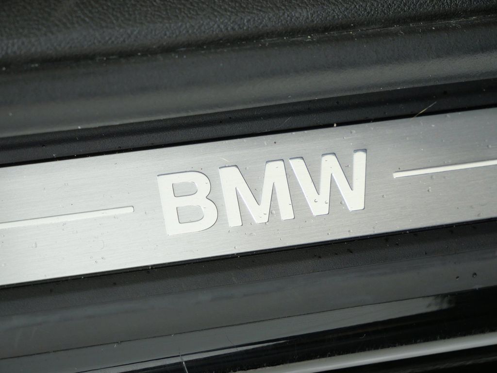 Thumbnail: 2024 BMW 3 Series - 16