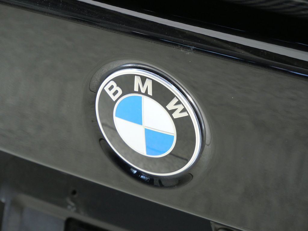 Thumbnail: 2024 BMW 3 Series - 24