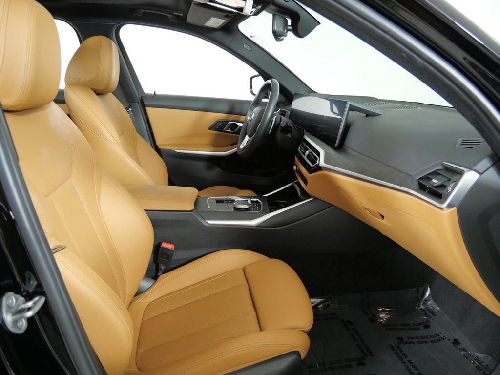 Thumbnail: 2024 BMW 3 Series - 8