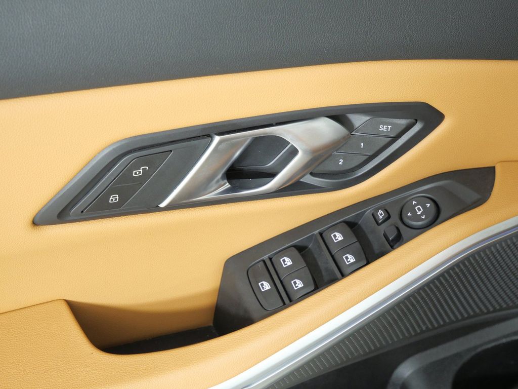 Thumbnail: 2024 BMW 3 Series - 39