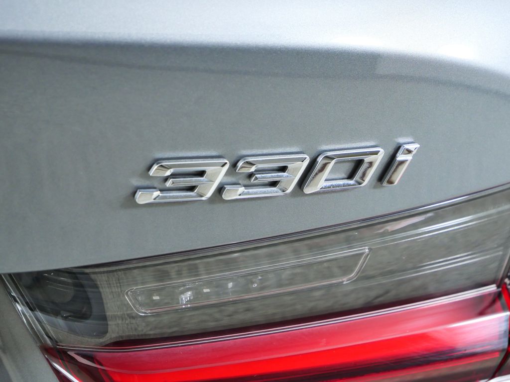 Thumbnail: 2024 BMW 3 Series - 7