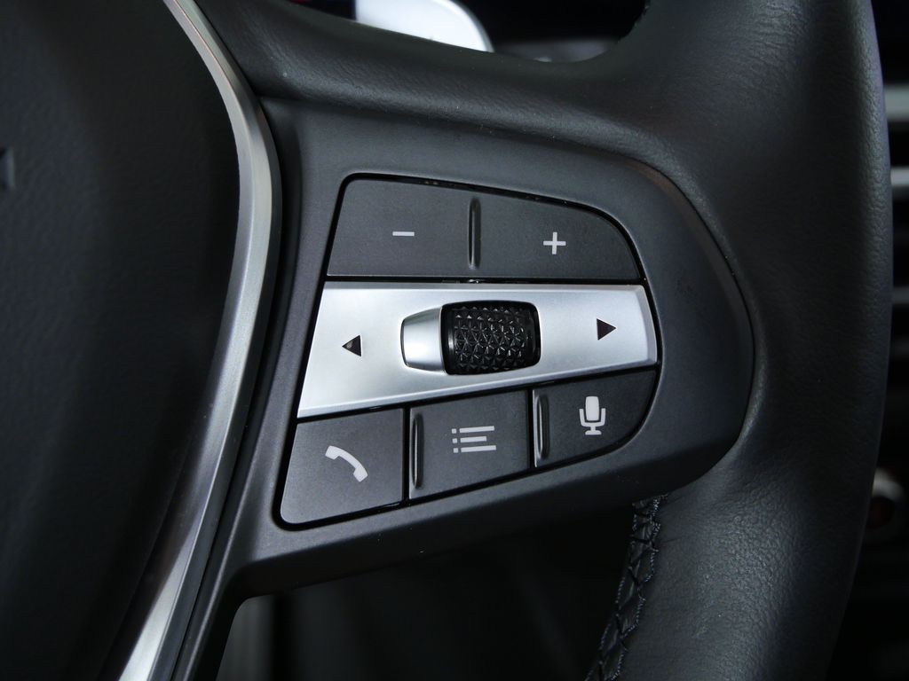 Thumbnail: 2024 BMW 3 Series - 43