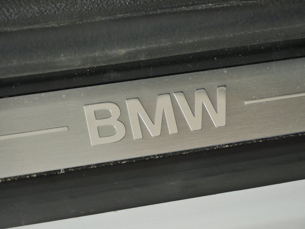 Thumbnail: 2024 BMW 3 Series - 31