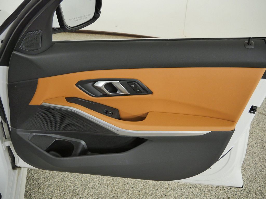 Thumbnail: 2024 BMW 3 Series - 29