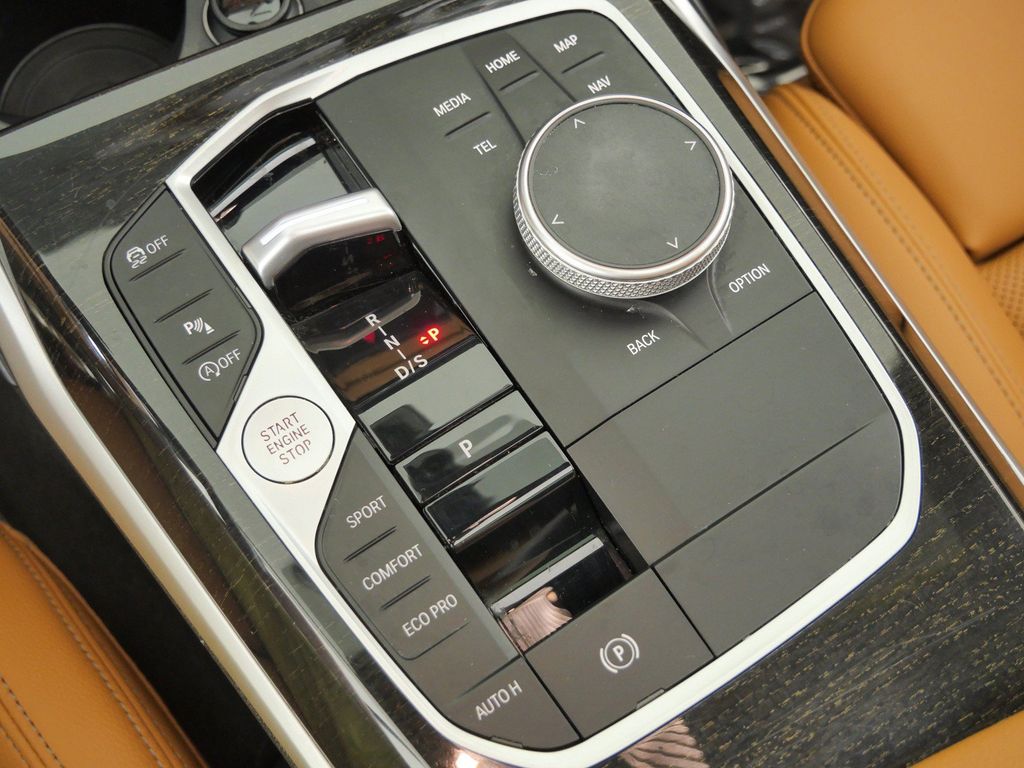 Thumbnail: 2024 BMW 3 Series - 13